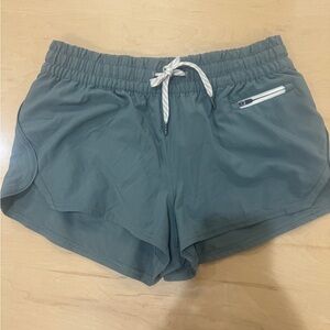 Vuori Clementine Short in Blue /Green color, size small